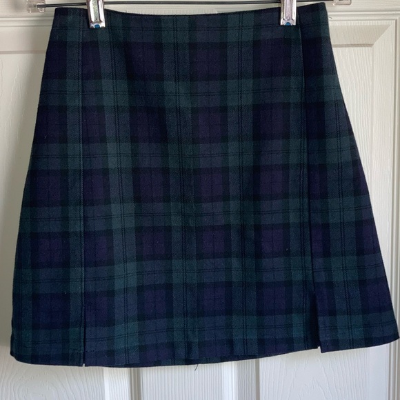 Brandy Melville Plaid Green Navy Miniskirt Fall Autumn Winter - Picture 1 of 7